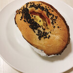 ゲベッケン本店 - お芋のパン（パンマルシェのセールで特別価格80円）