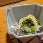 天史朗鮨 - お通し　アジ刺し身