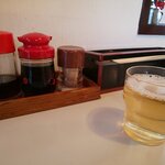 美味なかよし - 卓上と麦茶（セルフ）