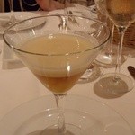 ラ ブラスリー - 2012.7　桃とゼリーコンソメの冷製スープ