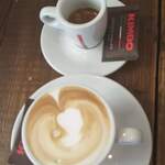 トラットリア ピッツェリア polipo - カプチーノとエスプレッソ