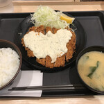 松のや - メガチキンカツ定食(790円)