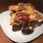 CHEESE SQUARE AVANTI - ＊ ポテトサラダとチェダーチーズ　温玉添え　780円