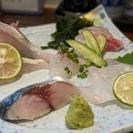 旬魚菜 しら川 - お刺身盛り合わせ（カンパチ、メジナ、本カワハギ、〆鯖、クエ）