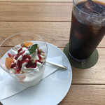 BeBu - ソフトクリームサンデーとアイスコーヒー