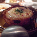 フォカッチェリア - 玉ねぎのグラタン★玉ねぎが自然に甘い。。地味ですが手が込んでいそうな料理ですね。。