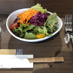アヴニール - 料理写真:有機野菜たっぷりのおいしいグリーンサラダ