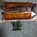 ファンキー駄菓子屋 ズンドコ商店 - うまい棒_たこ焼き味　10円　全長11cm