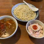 らーめん 三福 - つけ麺大盛り 辛味入 ＋ 鷄塩めしミニ 750円 ＋ 150円^ ^ コスパ満点です^ ^