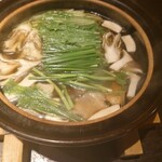 山紫御泊処 はなの舞 - 炙り鶏と牛アキレスの合わせ鍋