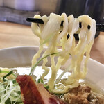 麺 㐂色 - 塩そばの麺リフト