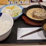 松屋 - 黒トリュフの ビーフハンバーグ ポテトサラダセット