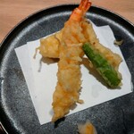 Uoriki Zushi - ランチに 200円で つけられます
                        美味しかった天ぷら