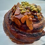 パン家のどん助 - ヘーゼルナッツとチョコ