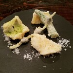 酒盃 - 揚げ物3点