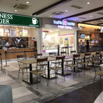 フレッシュネスバーガー - フードコートの中に店が・・