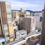 Tajimaya - 店内から窓の外の風景