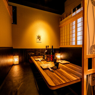 Enjoy your meal while relaxing in a stylish, modern Japanese-style completely private room.