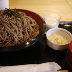 ごろごろ亭 - デカ盛　ざるそば