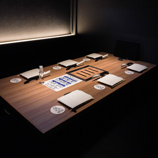 全席完全個室。最新式の無煙ロースターで換気も万全。煙や匂いが気になりません。