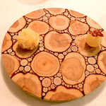 Installation Table ENSO L'asymetrie du calme - ホワイトチョコボンボン　グレープフルーツタルト