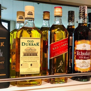 スパイシーな料理を引き立てる、外国産のお酒もご一緒にどうぞ