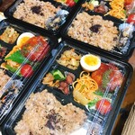 紡ぐキッチン - LINEの友達登録で
            お弁当3個買ったら1個もらえます♬