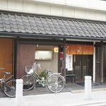 いり江 - お店は門前仲町5番出口から歩いて5分ほど。