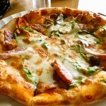 うっちゃんの倉庫 - 肉ピザ