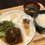 家庭料理　かわじ - ♪煮込みハンバーグ定食 ￥600