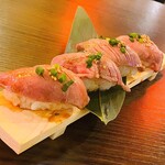 肉天国 - 炙り牛タン握り