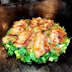 Okonomiyaki Zenigata - ネギ焼き(豚)お味を醤油、ポン酢、ソース、から選べます。