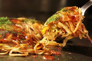 Okonomiyaki Zenigata - 広島焼き(そばをうどんに変更も可)