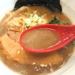 麺や つか田 - スープ。