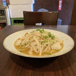 Shisengaen - 酸辣魚片。