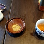 とんかつ濱かつ - お茶とごま