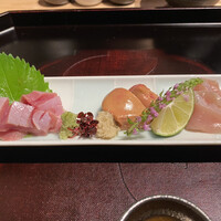 北浜 鳥匠 Ren - 向付　鶏刺身（もも　白肝　むね）