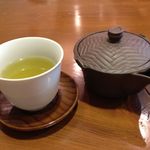 引両紋 - 玄米茶アイス。食後のデザートとしてはカンペキ！