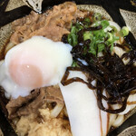 Bukkake Furuichi - 温玉肉ぶっかけ。生姜はセレクト制です。写真には無いですが、天ぷらは竹輪と大葉チーズ巻きチキンがオススメです。