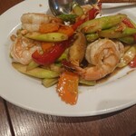 Asian Dining & Bar SAPANA - 海老とアスパラの炒め