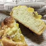 DONQ - さつまいものパン(仮) ¥240+税