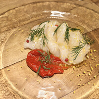 セミーナ - ハギのカルパッチョ。程よくトロリとした食感ながら全く臭みはなく、分厚い切り身ながら爽やかさのある味付けでペロリ。