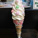 伊勢志摩真珠館 - 料理写真:おいりデコソフト