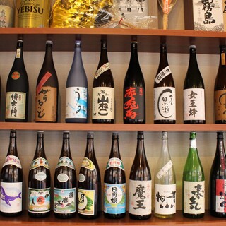 博多名物と相性抜群、焼酎・日本酒も多数取り揃え