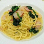 Quick pasta COPIN - 海老とほうれん草とベーコンの塩味のパスタ