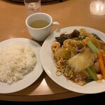 南海飯店 - かたい焼ソバ＋ライス