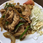 居喰処 光 - 2020/10/02
      日替り 豚生姜焼定食 500円
      小鉢 釜揚げシラスとイクラ
      ✳︎マグロ赤身 サービス