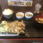 Tono - 豚のしょうが焼き定食800円