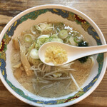 特麺コツ一丁ラーメン - ラーメン 麺半分 ニンニクありで