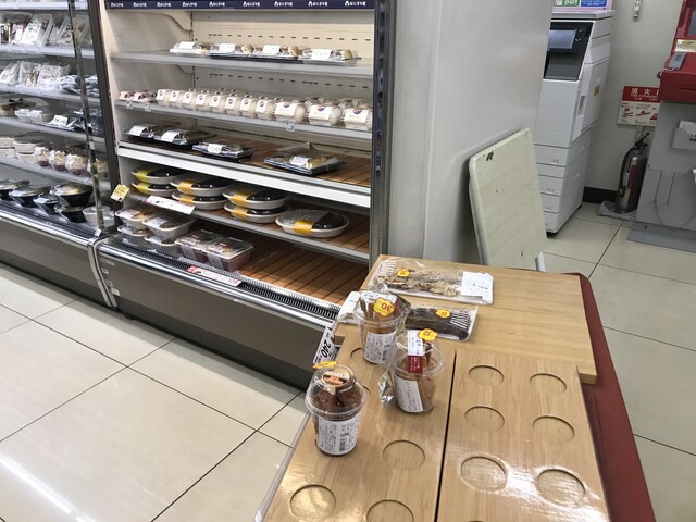 写真 ローソン 銀座四丁目昭和通店 Lawson 東銀座 その他 食べログ 写真 ローソン 銀座四丁目昭和通店 Lawson 東銀座 その他 食べログ